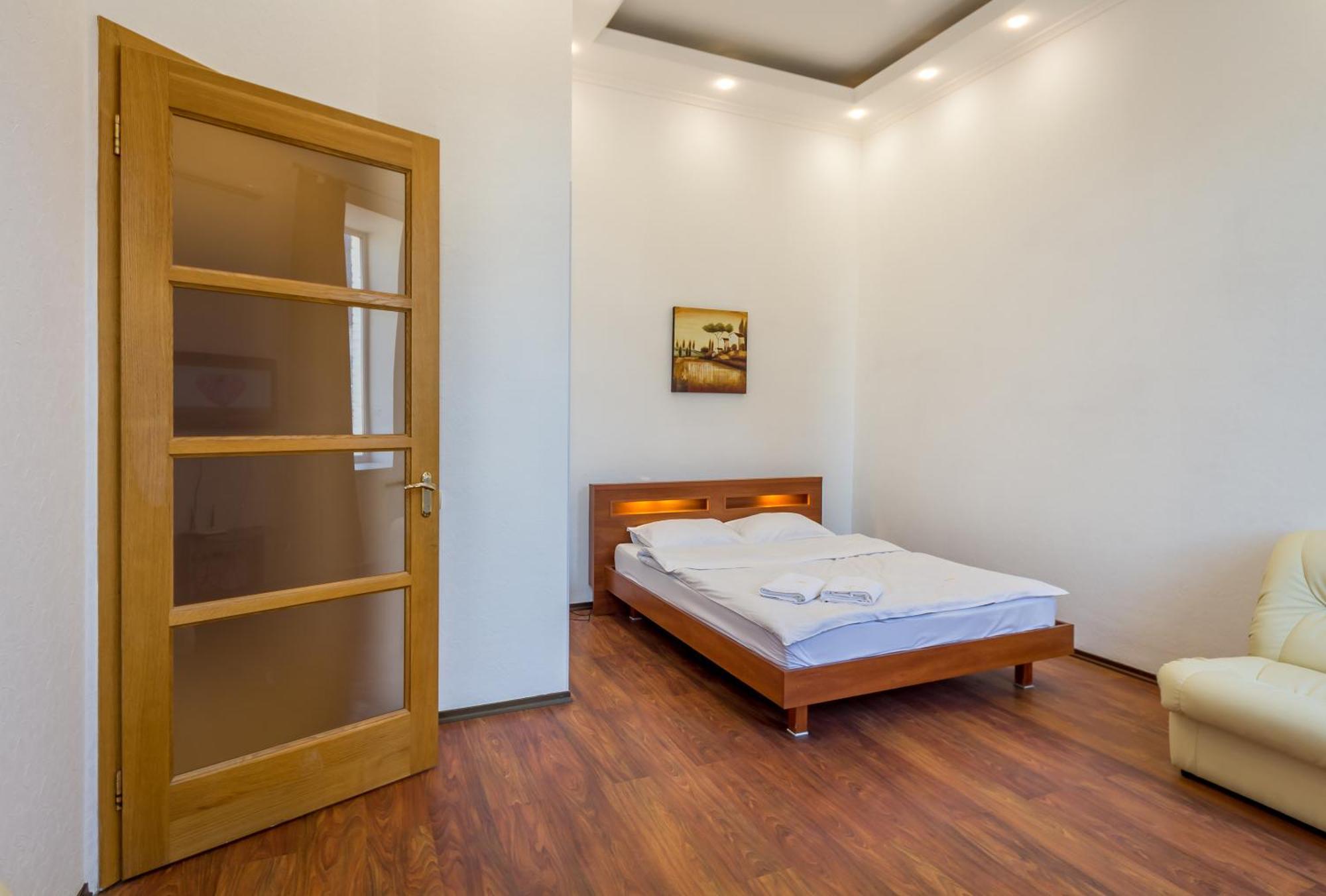 Central Apartments Kiev Dış mekan fotoğraf