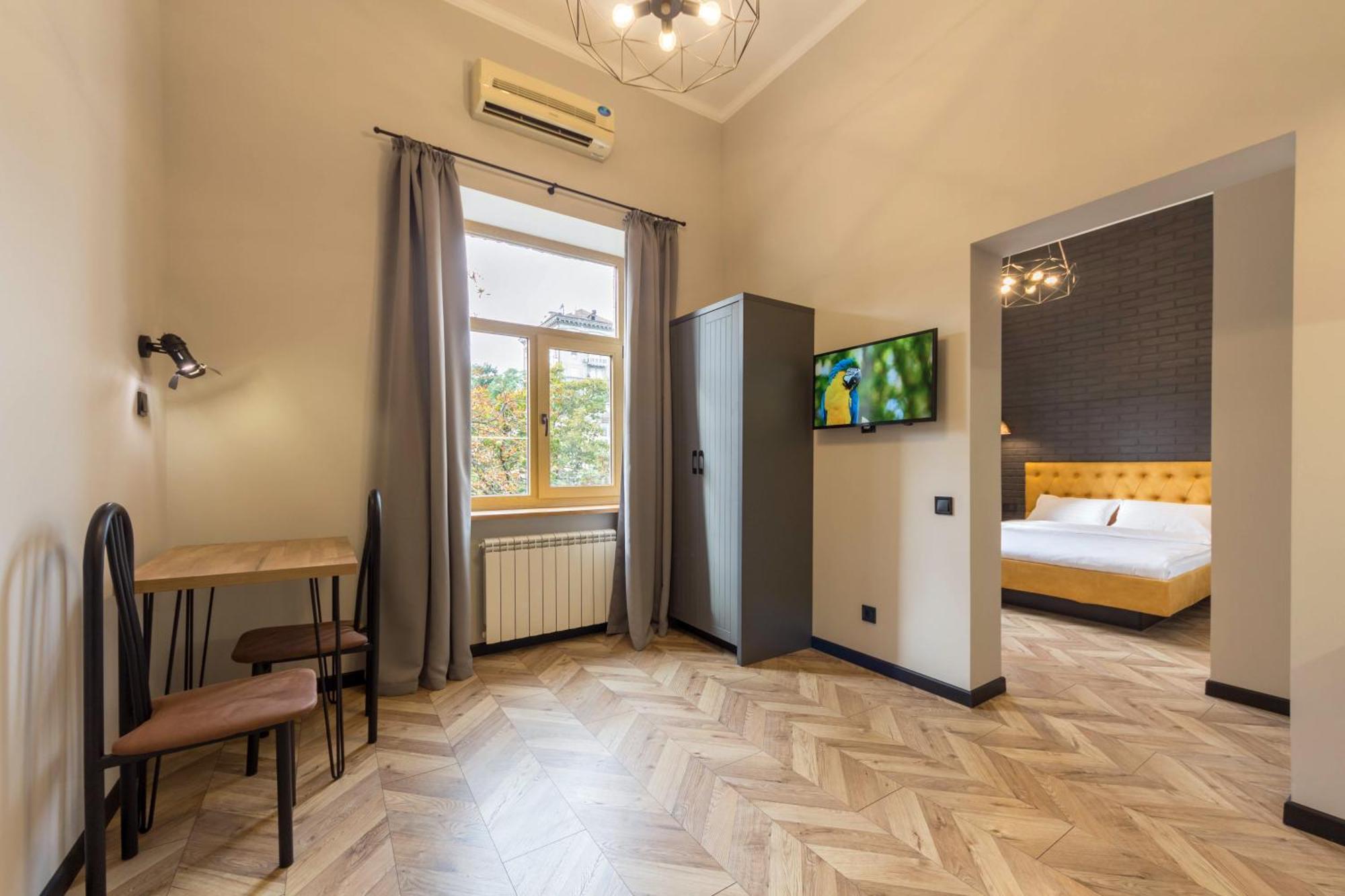 Central Apartments Kiev Dış mekan fotoğraf