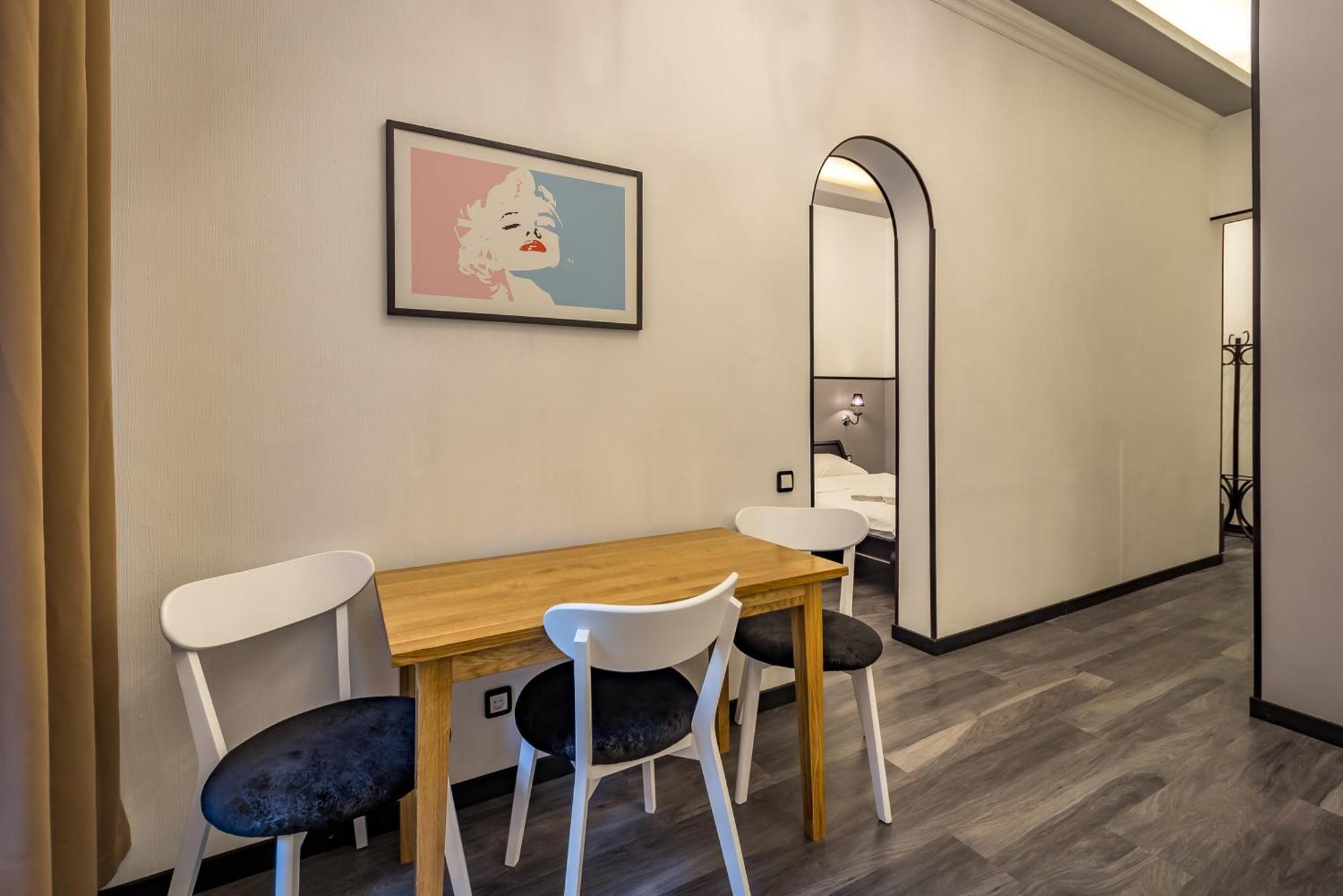 Central Apartments Kiev Dış mekan fotoğraf