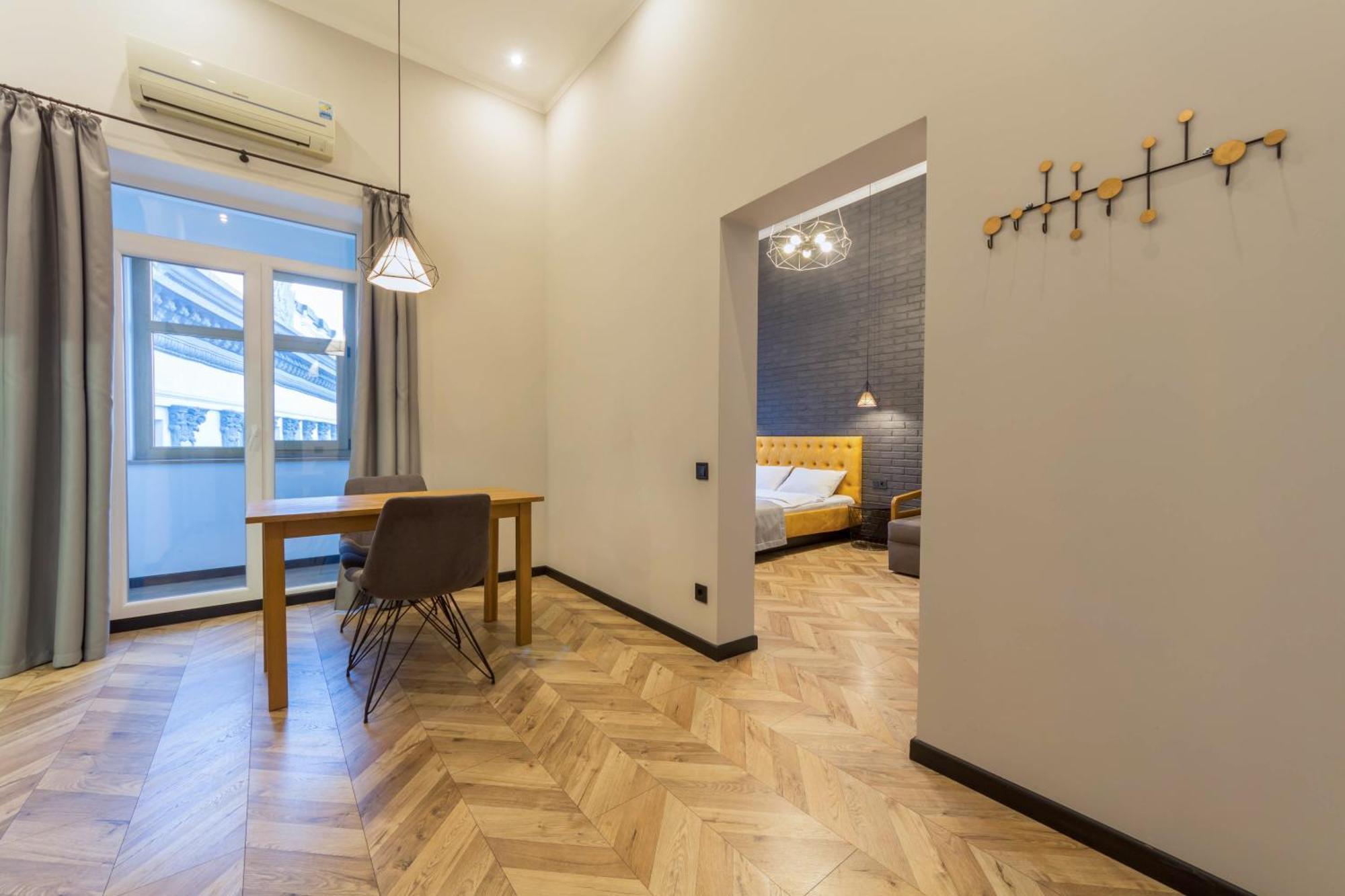 Central Apartments Kiev Dış mekan fotoğraf