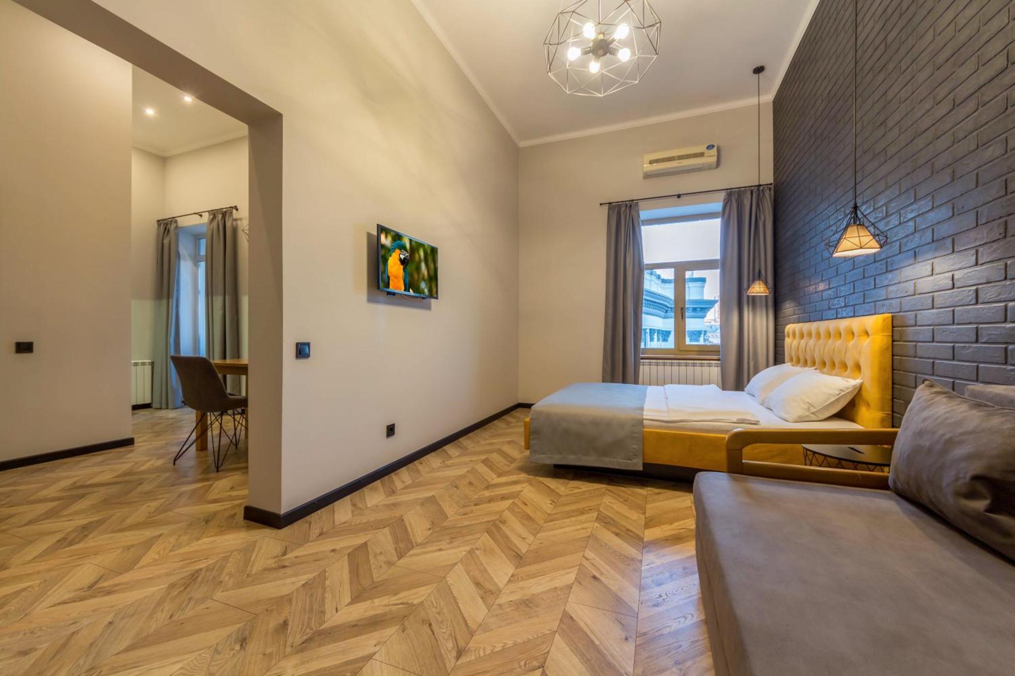 Central Apartments Kiev Dış mekan fotoğraf